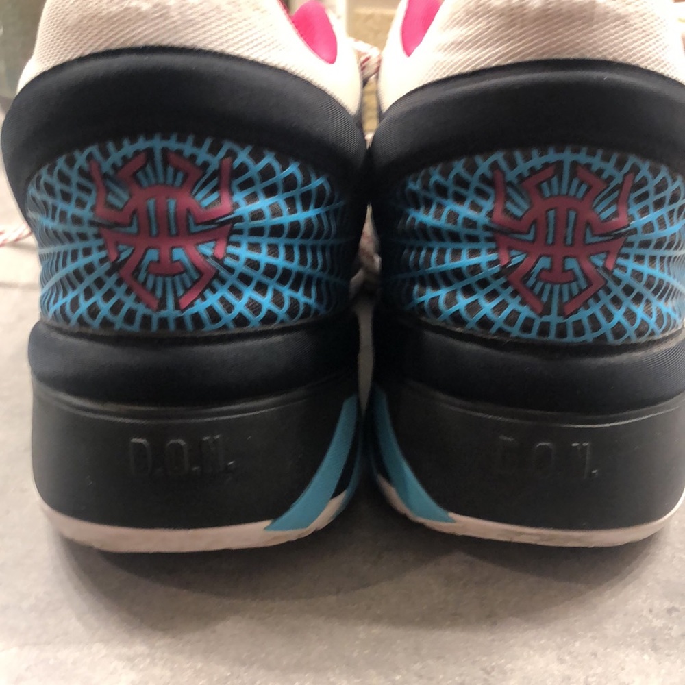 SOLD Adidas D.O.N. Issue #2 Spidey-Sense - Picture 4 of 7